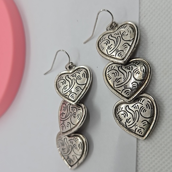 Vintage silver tone triple hearts drop earrings - Picture 15 of 17